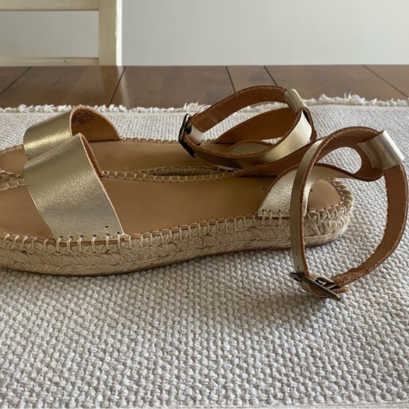 NWOT SOLUDOS Cadiz Gold Metallic Leather Platform Sandals, Ankle Strap, Size 8.5 - Picture 5 of 6